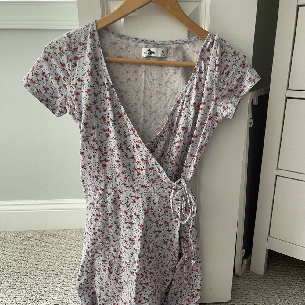 Hollister tie dress